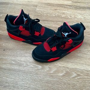 Thunder red 4s air jordan
